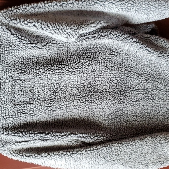 Cozy Sherpa sweatshirt gray size small - Picture 5 of 11